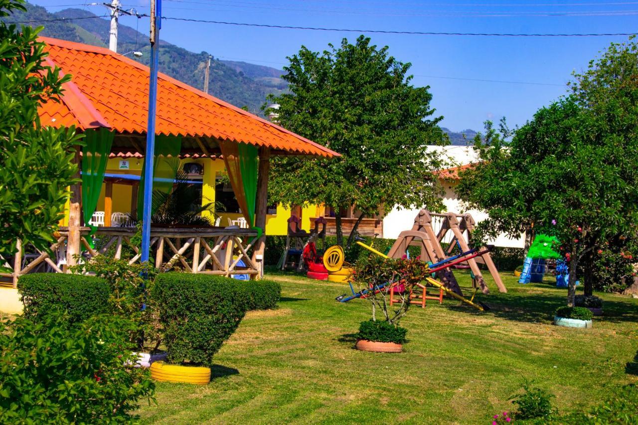 Bonao Deluxe Suites Guacamayos - Eco-Lodge & Swimming Pool المظهر الخارجي الصورة