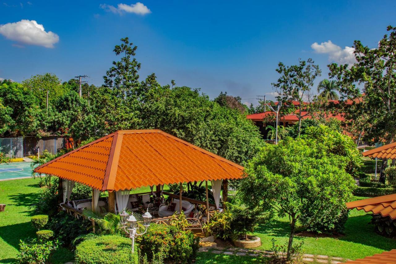 Bonao Deluxe Suites Guacamayos - Eco-Lodge & Swimming Pool المظهر الخارجي الصورة