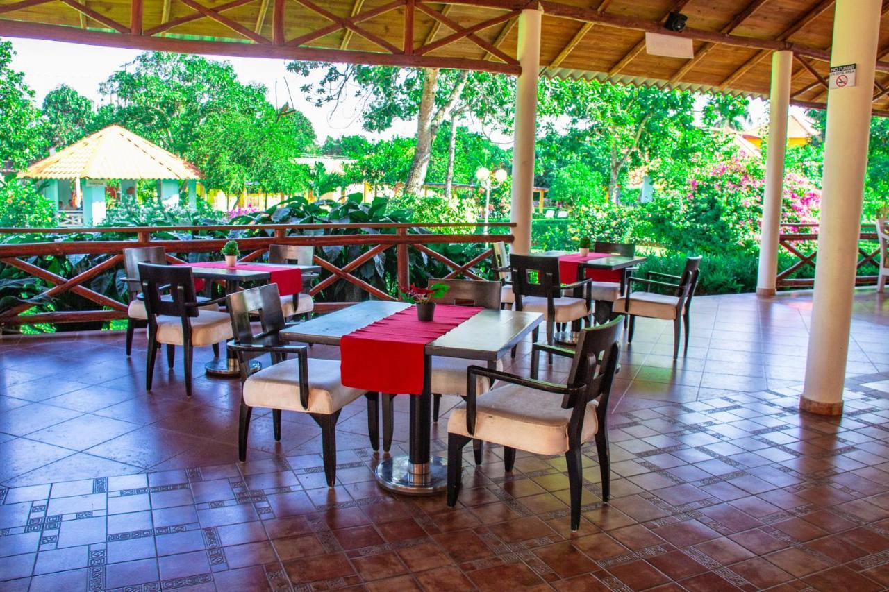 Bonao Deluxe Suites Guacamayos - Eco-Lodge & Swimming Pool المظهر الخارجي الصورة