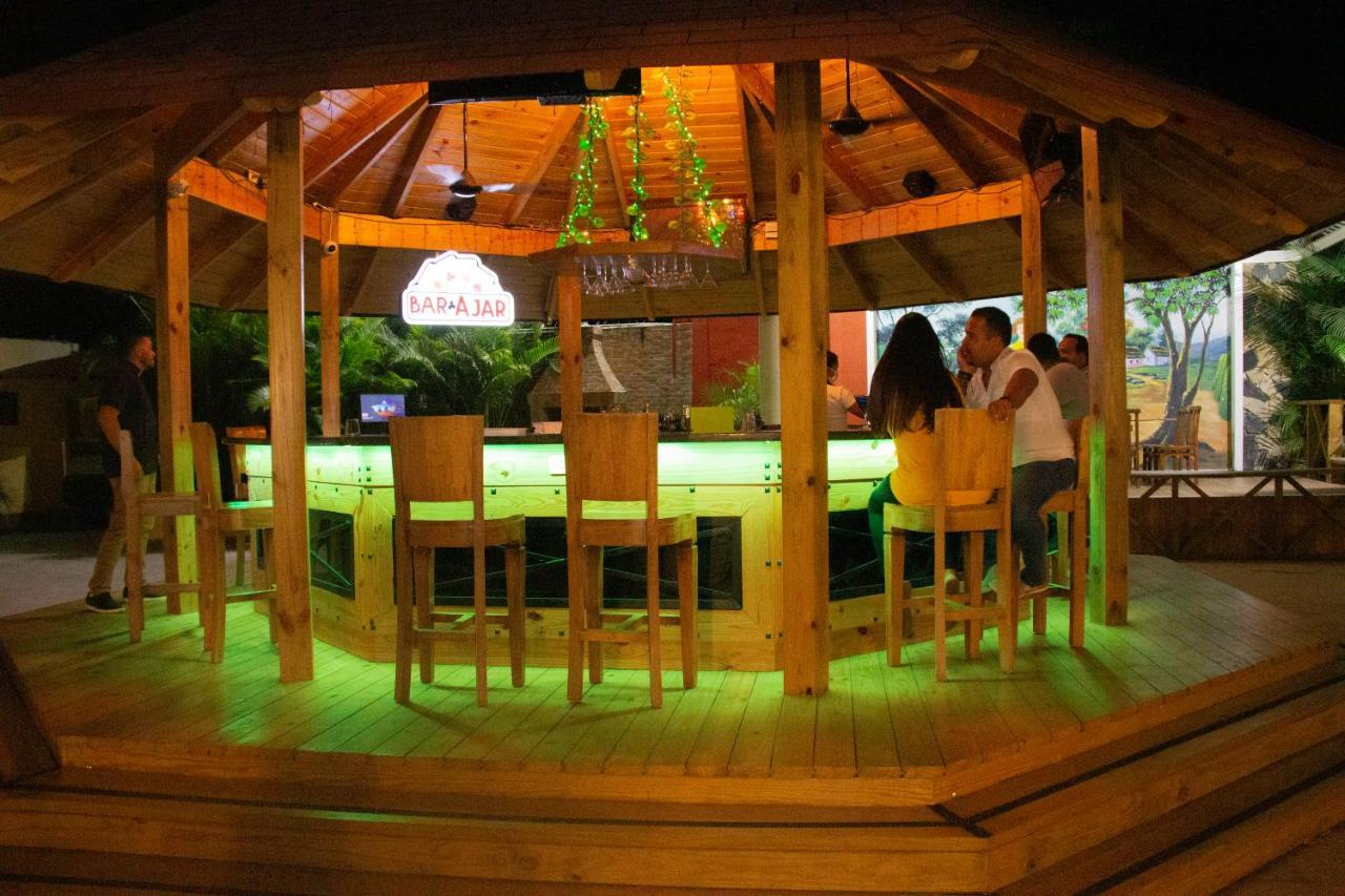 Bonao Deluxe Suites Guacamayos - Eco-Lodge & Swimming Pool المظهر الخارجي الصورة